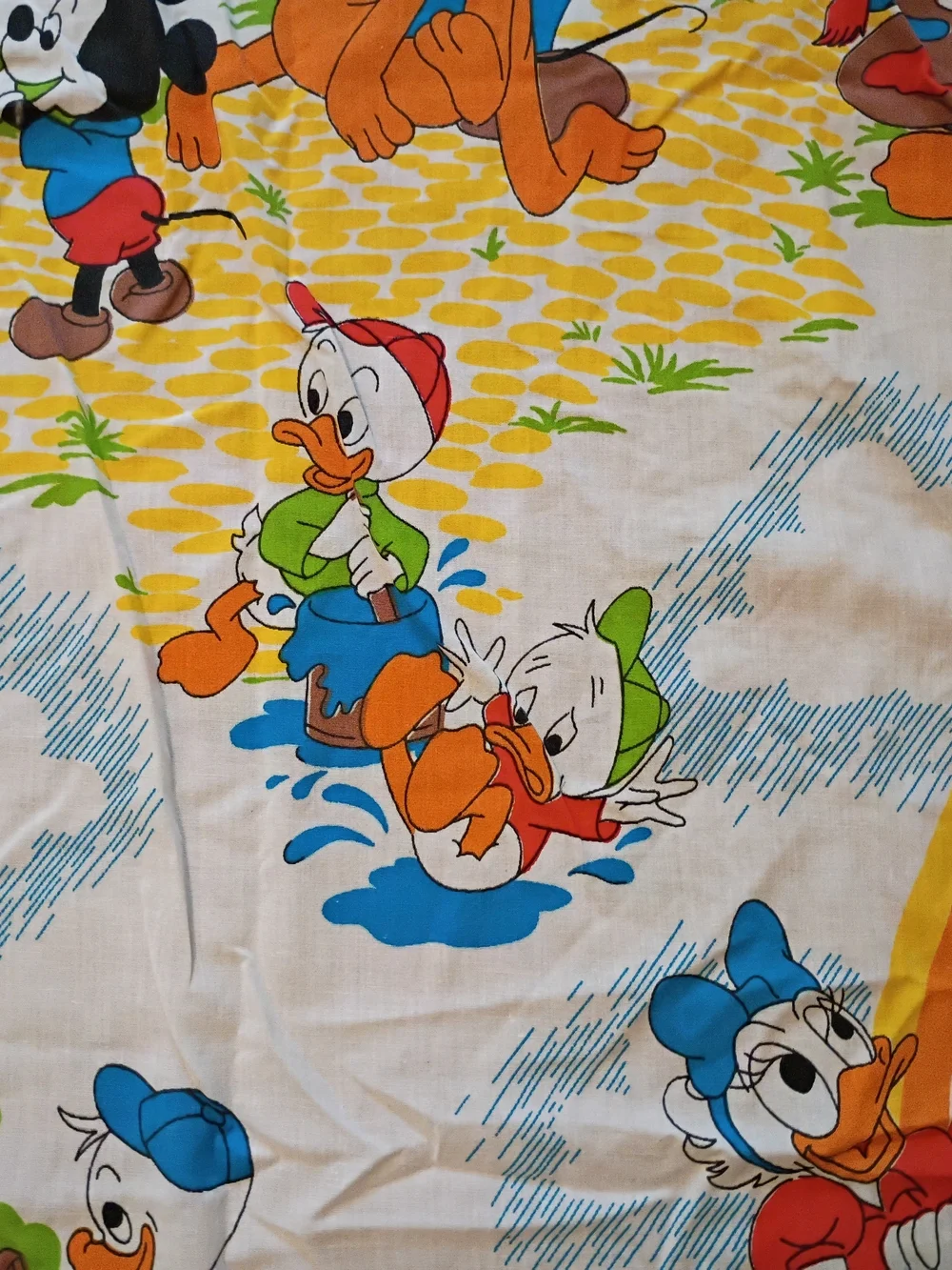 VTG 80s Disney Mickey Mouse & Friends Rainbow Painting Twin Flat Sheet USA
